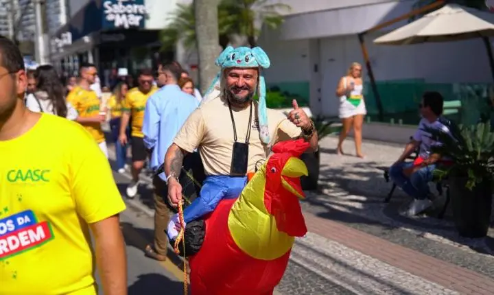 26ª Festa dos Amigos reúne mais de 50 mil pessoas em Balneário Camboriú