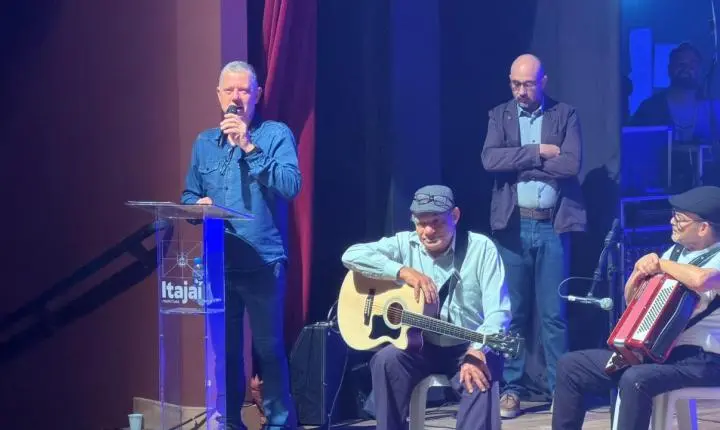 3ª Tarde de Talentos reúne 140 artistas e celebra a valorização da pessoa idosa em Itajaí