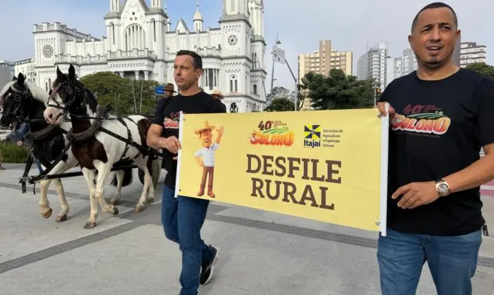 A roça invadiu a Hercíio Luz com o desfile da 40ª Festa do Colono