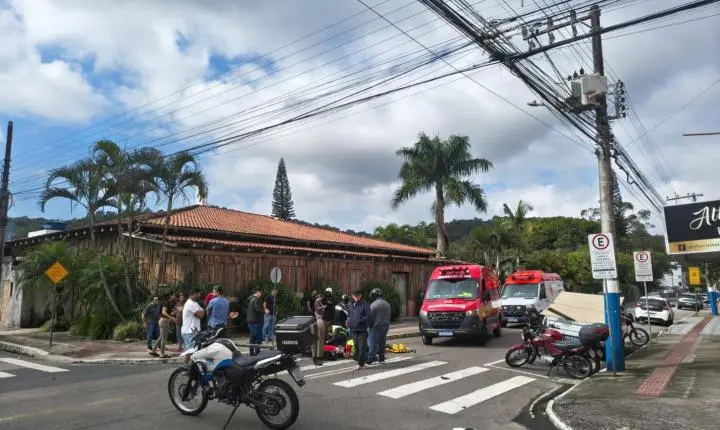 Acidente com moto deixa dois feridos na Vila Real