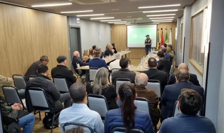 ACII recebe deputados estaduais eleitos por Itajaí em reunião plenária aberta à comunidade