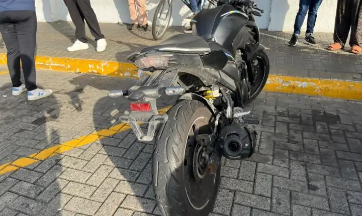 Adolescente é apreendido e motocicleta furtada é recuperada após acompanhamento policial em Camboriú