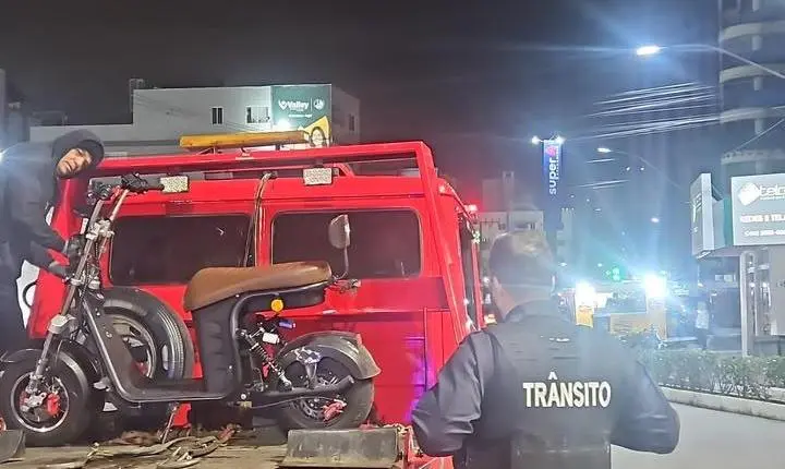 Agentes de Trânsito apreendem autopropelido após condução de risco em Balneário Camboriú