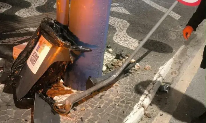 Agentes de Trânsito atendem acidente com vítimas na Avenida Marginal Oeste e na Avenida Brasil - Confira as alterações do trânsito nesta sexta-feira