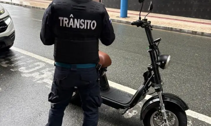 Agentes de Trânsito atendem acidente com vítimas na Avenida Marginal Oeste e na Avenida Brasil - Confira as alterações do trânsito nesta sexta-feira