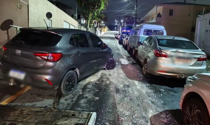 Agentes de Trânsito de Balneário Camboriú atendem colisão com múltiplos veiculos 
