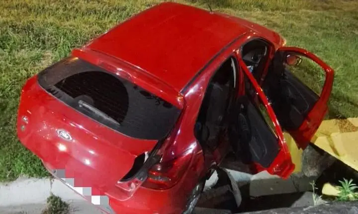 Agentes de Trânsito removem autopropelido e ciclomotor durante fiscalizações em Balneário Camboriú