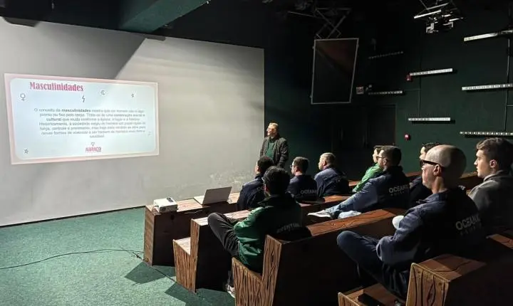 Agosto Lilás: ações envolvem população masculina em Balneário Camboriú