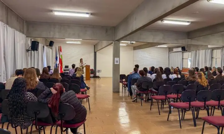 Agosto Lilás: Ônibus Lilás fortalece campanha em Balneário Camboriú