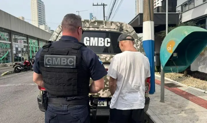 Agressor de cachorro é preso poucas horas após denúncia em Balneário Camboriú