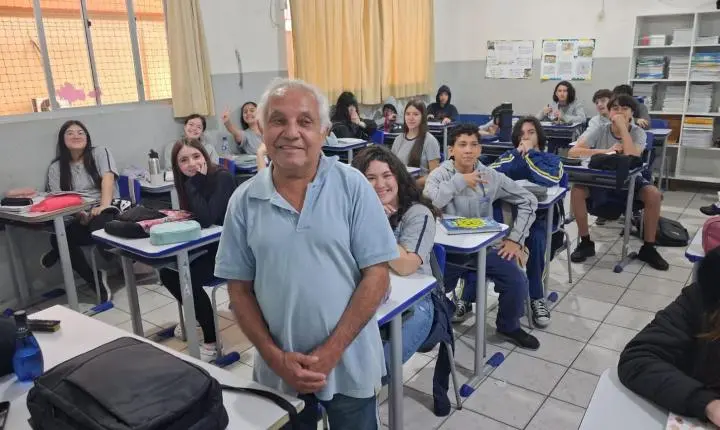 Aos 79 anos, futuro professor mostra que nunca é tarde para realizar sonhos