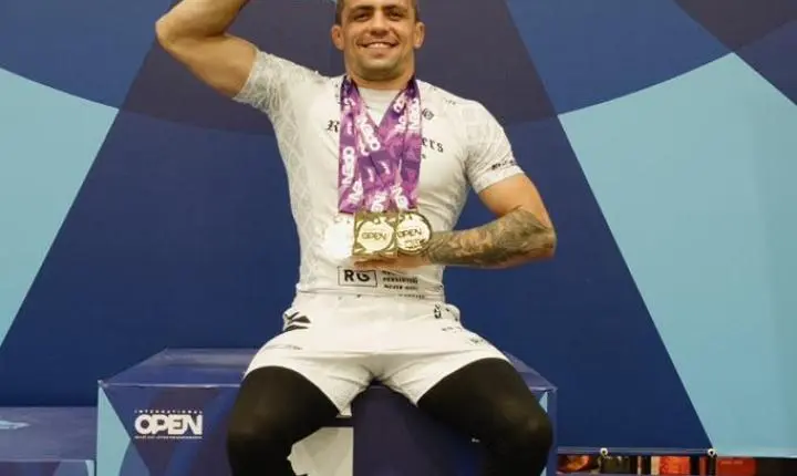 Atleta de Balneário Camboriú conquista três medalhas de ouro em competição de jiu-jítsu nos Estados Unidos