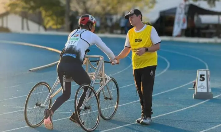 Atleta e treinador de Balneário Camboriú são convocados para representar o país em competição internacional de paratletismo 