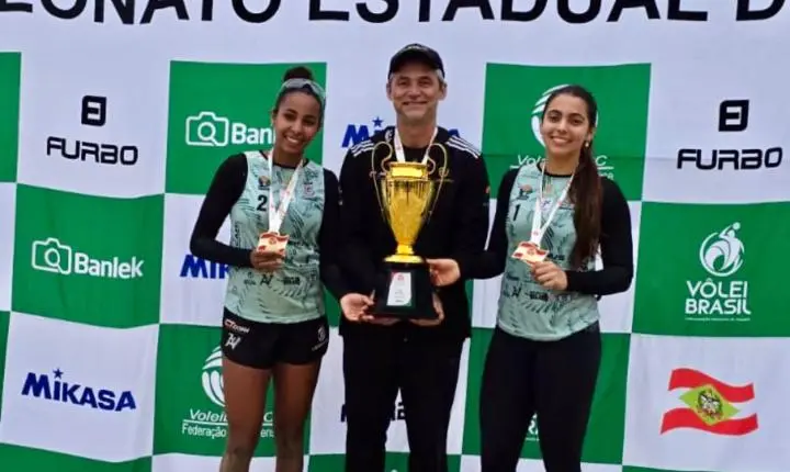 Atletas de Camboriú conquistam títulos estaduais e vice-campeonato brasileiro no vôlei de praia