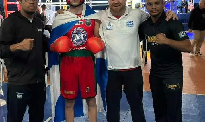 Atletas do projeto Anjos Sem Asas conquistam seis vitórias no Future Of Brazilian Boxing, no Paraná