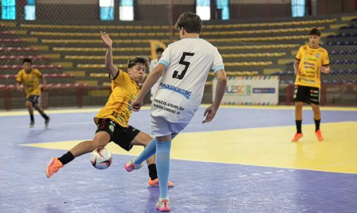 Balneário Camboriú conquista pódios em oito modalidades e cinco troféus na Etapa Estadual da Olesc