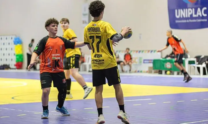 Balneário Camboriú conquista pódios em oito modalidades e cinco troféus na Etapa Estadual da Olesc