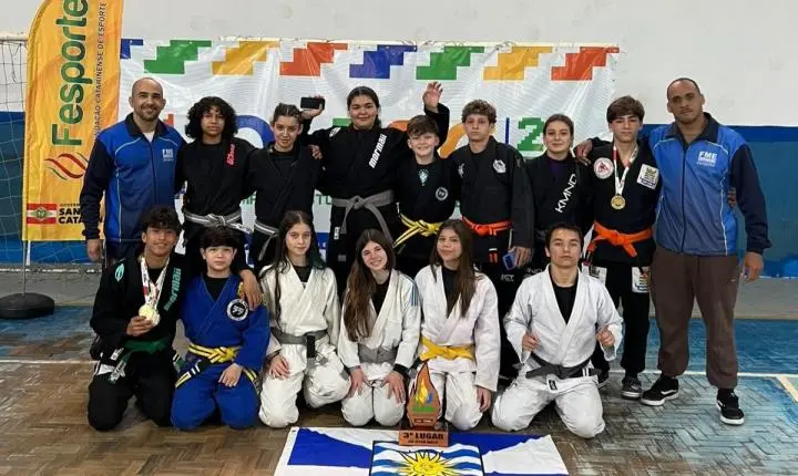 Balneário Camboriú conquista pódios em oito modalidades e cinco troféus na Etapa Estadual da Olesc