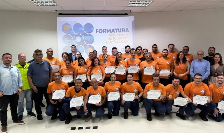 Balneário Camboriú forma 35 voluntários para atuação na Proteção e Defesa Civil
