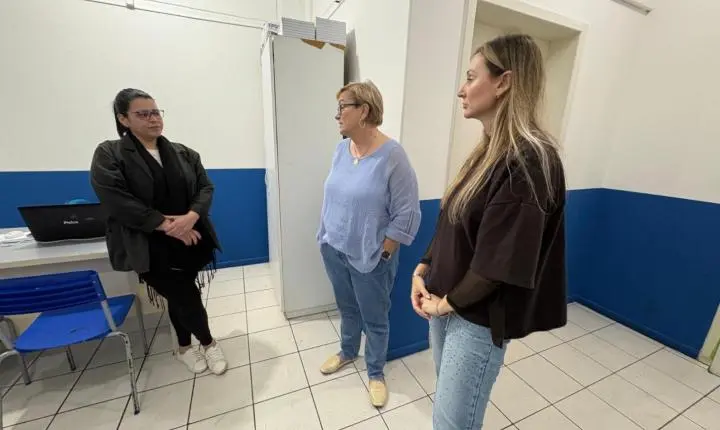 Balneário Camboriú - Gabinete da Seduc é implantado temporariamente no CEM Vereador Santa