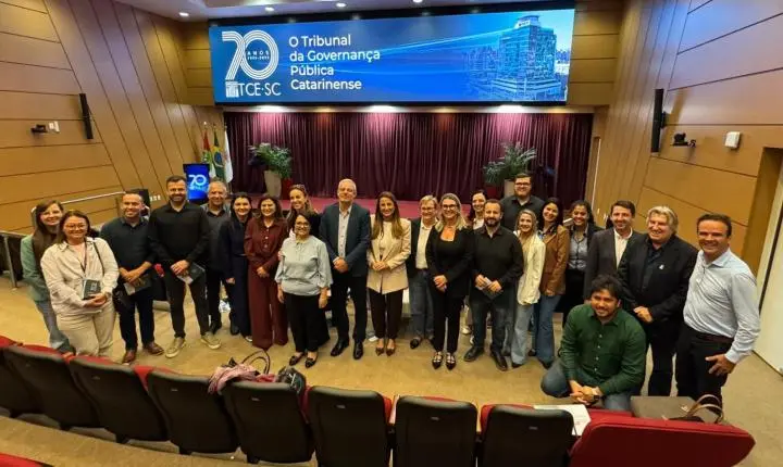 Balneário Camboriú participa de encontro no TCE/SC sobre fortalecimento da governança educacional