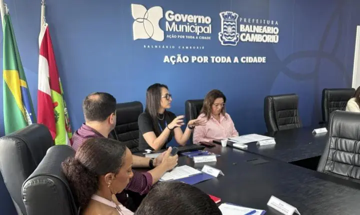Balneário Camboriú recebe reunião de gestores de convênios dos municípios da Amfri