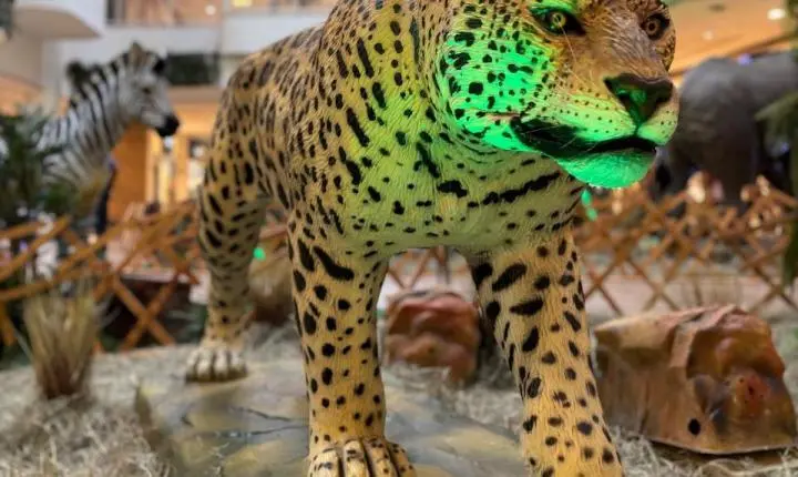 Balneário Shopping recebe exposição gratuita com animais animatrônicos em tamanho real