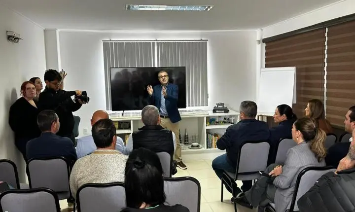 BC Convention abre agenda para pré-candidatos apresentarem propostas e ouvirem demandas do turismo em Balneário Camboriú