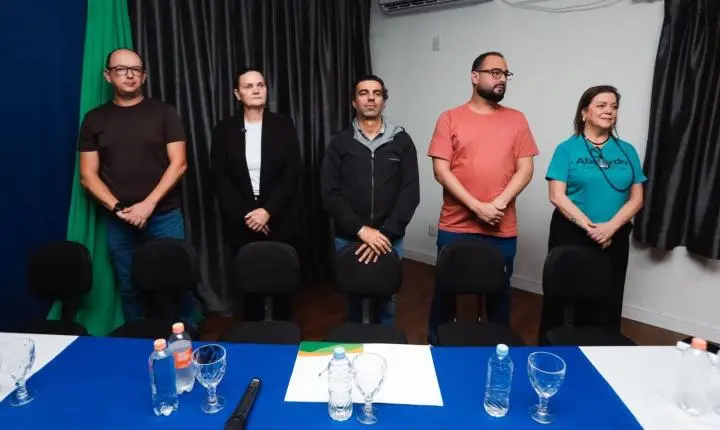 Camboriú abre Semana Cívica 2026 com apresentações culturais e valorização da educação