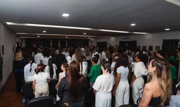 Camboriú abre Semana Cívica 2026 com apresentações culturais e valorização da educação