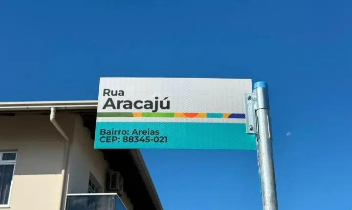 Camboriú inicia primeira etapa de instalação de novo modelo de placas de identificação de ruas