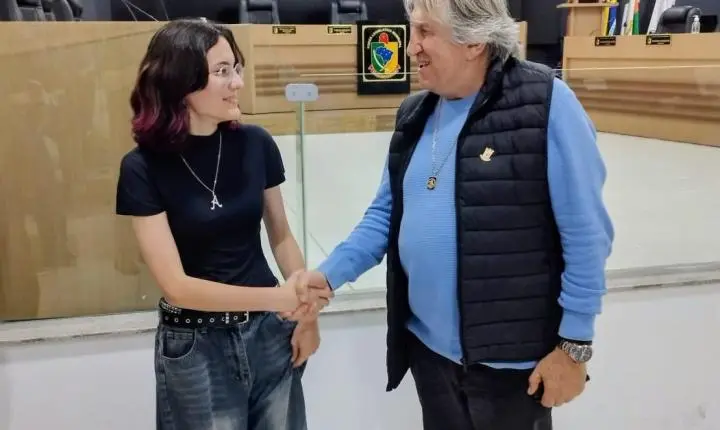 Camboriú: Programa Cidadão Mirim aproxima estudantes das atividades dos poderes públicos