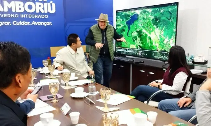 Camboriú recebe comitiva de empresários chineses e abre diálogo para novos negócios e parcerias
