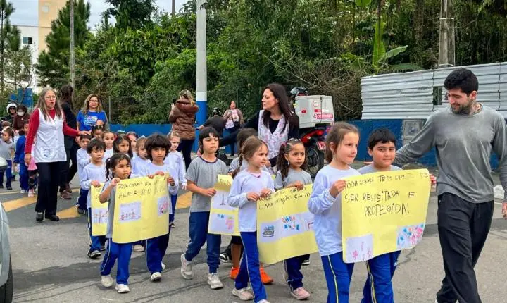 Caminhada pela Primeira Infância integra programação do Agosto Verde em Balneário Camboriú
