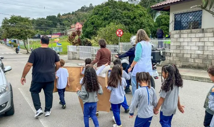 Caminhada pela Primeira Infância integra programação do Agosto Verde em Balneário Camboriú
