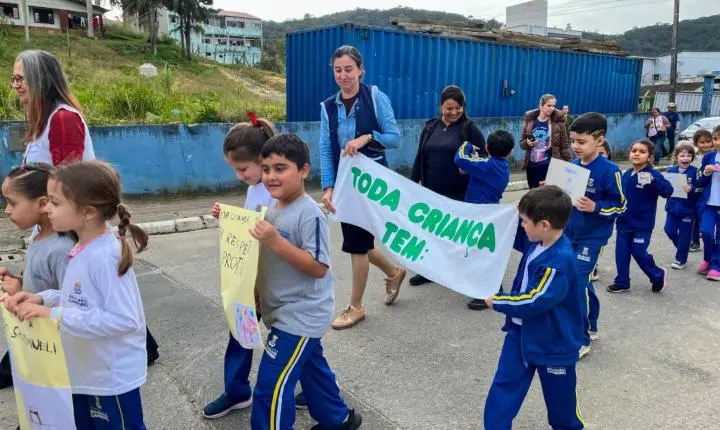 Caminhada pela Primeira Infância integra programação do Agosto Verde em Balneário Camboriú