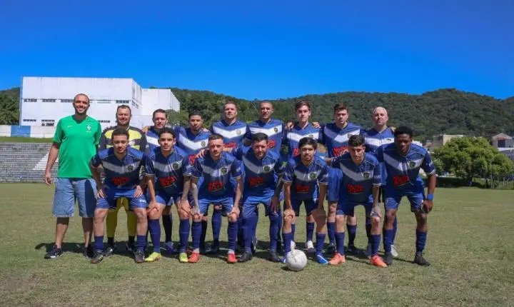 Campeonato Municipal Série A tem goleadas e define resultados de mais três partidas em Balneário Camboriú