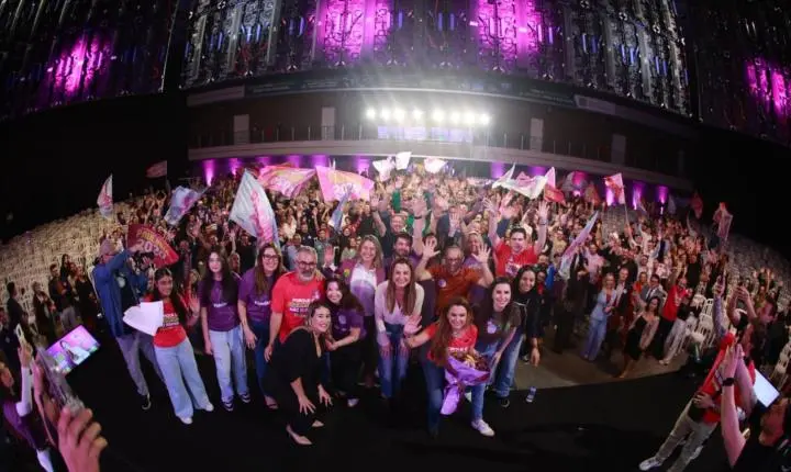 Candidata a deputada federal, Paulinha reúne mais de 2 mil pessoas em lançamento de campanha