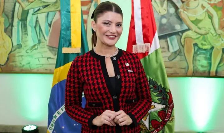 Catiane Seif participa do 4º Encontro de Turismo de Penha