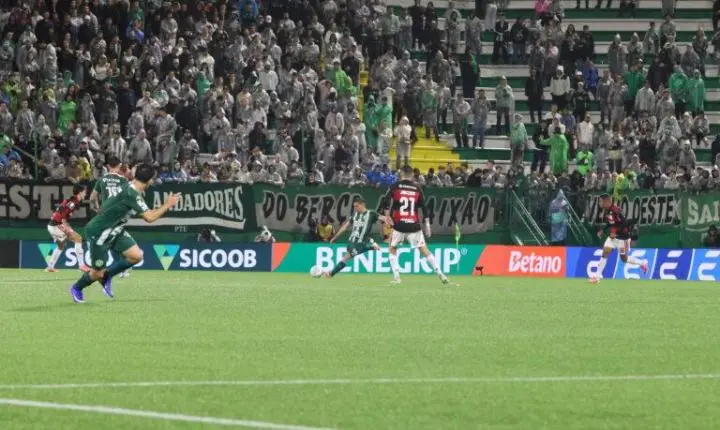 Chapecoense é superada pelo Flamengo - Confira outros resultados da quarta-feira 
