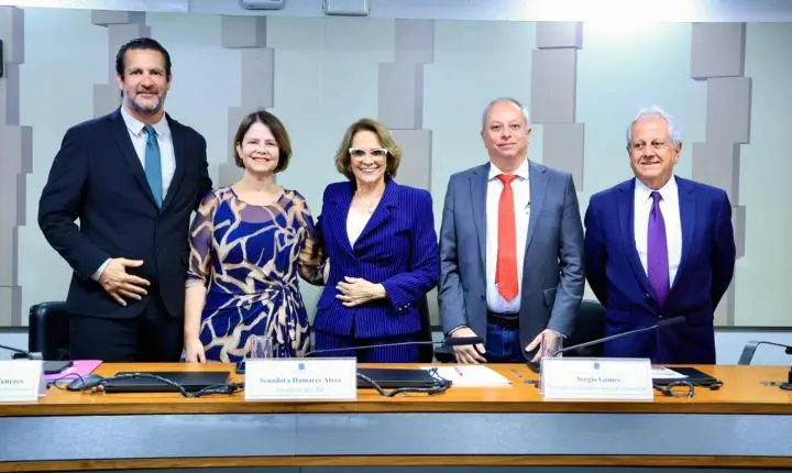 Claudir Maciel apresenta no Senado Federal avanços das políticas para a pessoa idosa de Balneário Camboriú