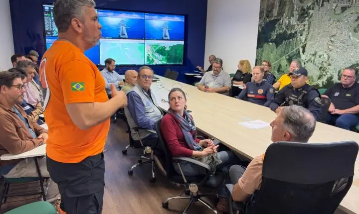 Comissão de gestão de riscos fortalece planejamento para enfrentamento de eventos climáticos em Itajaí 