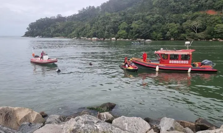 Corpo de Bombeiros continua procurando rapaz desaparecido na Barra Sul