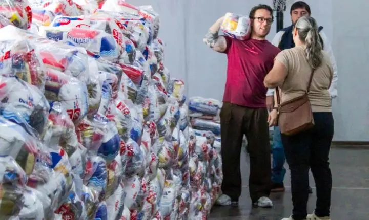 Cronos Logistics transforma embarques em solidariedade e arrecada 30 toneladas de alimentos para doação