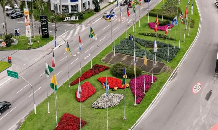Cuidado o ano inteiro: paisagismo de Balneário Camboriú recebe atenção em todas as estações