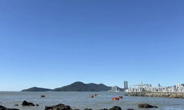 Defesa Civil de Balneário Camboriú realiza treinamento conjunto de resgate em enchentes