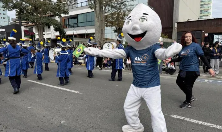 Desfile de 7 de Setembro em Itajaí leva 22 mil pessoas à Beira Rio