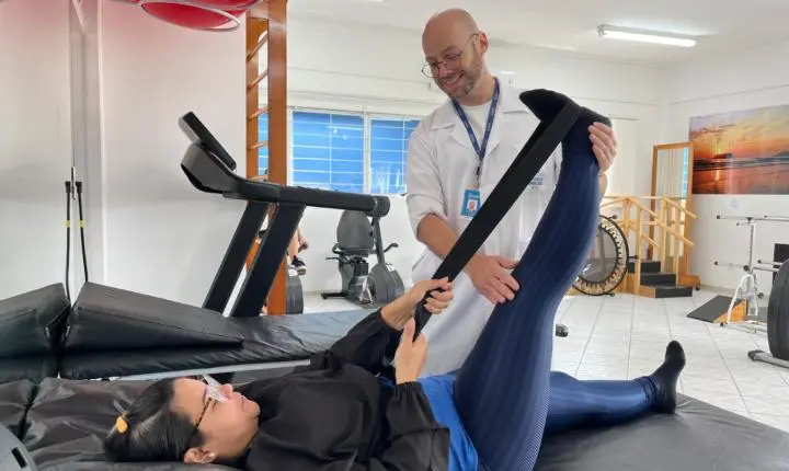 Dia do Fisioterapeuta e Terapeuta Ocupacional: profissionais de Balneário Camboriú transformam cuidado em qualidade de vida para pacientes