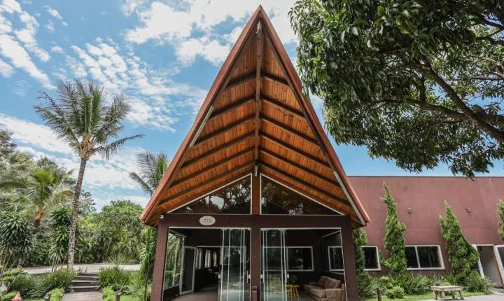 Dia dos Pais: Bistrô da Pousada Estaleiro Guest House reúne gastronomia autoral, natureza e menu especial em Balneário Camboriú