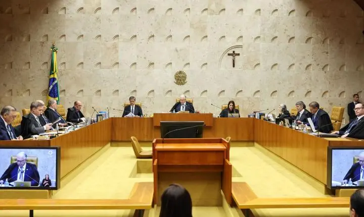 Dino e Zanin votam para julgar Moraes e Mendonça na mesma sessão